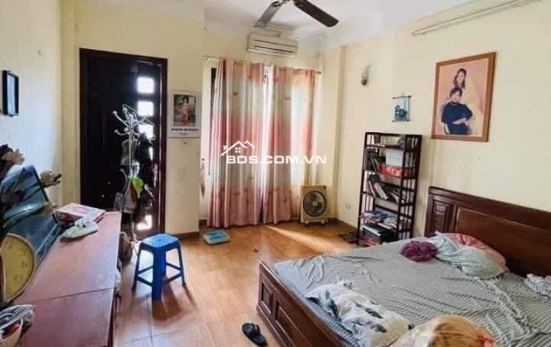 Bán Nhà. Khương Đình . Thanh Xuân 80m x 3T x Mặt tiền 4.3m . Giá 14,5 tỷ